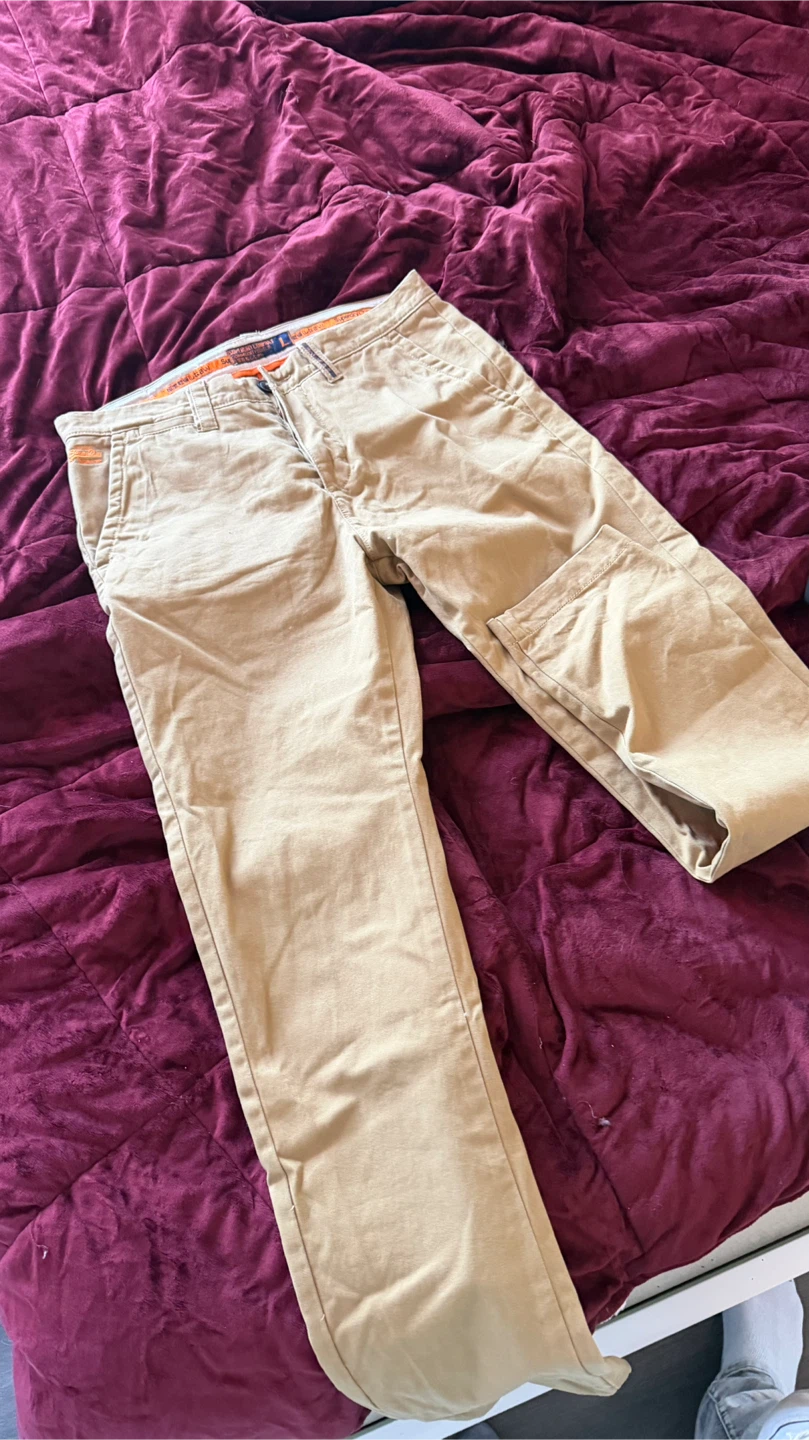 Superdry White Polo Shirt L & Tan Chinos pants set - photo 2