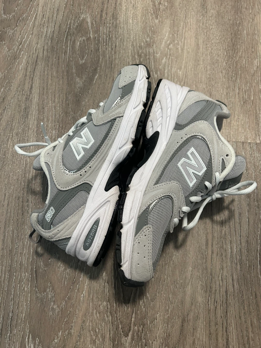 New Balance 530 Sneakers (7.5W/6M)