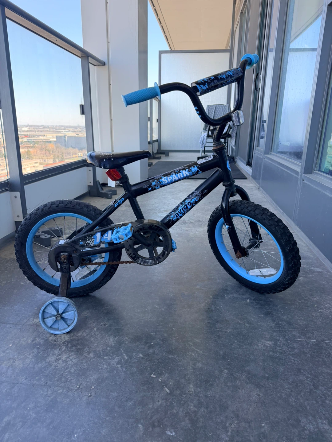 Avigo Spark 14" Kids Bike with Training Wheels - photo 2