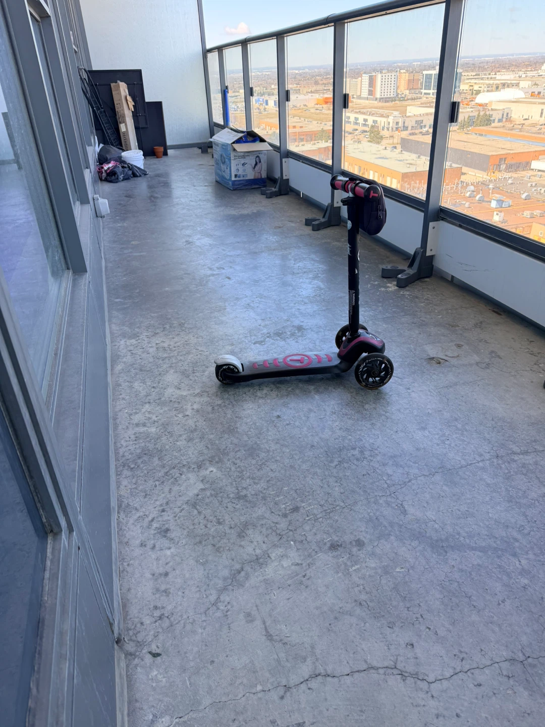 Globber 3-Wheel Scooter for Kids - Pink