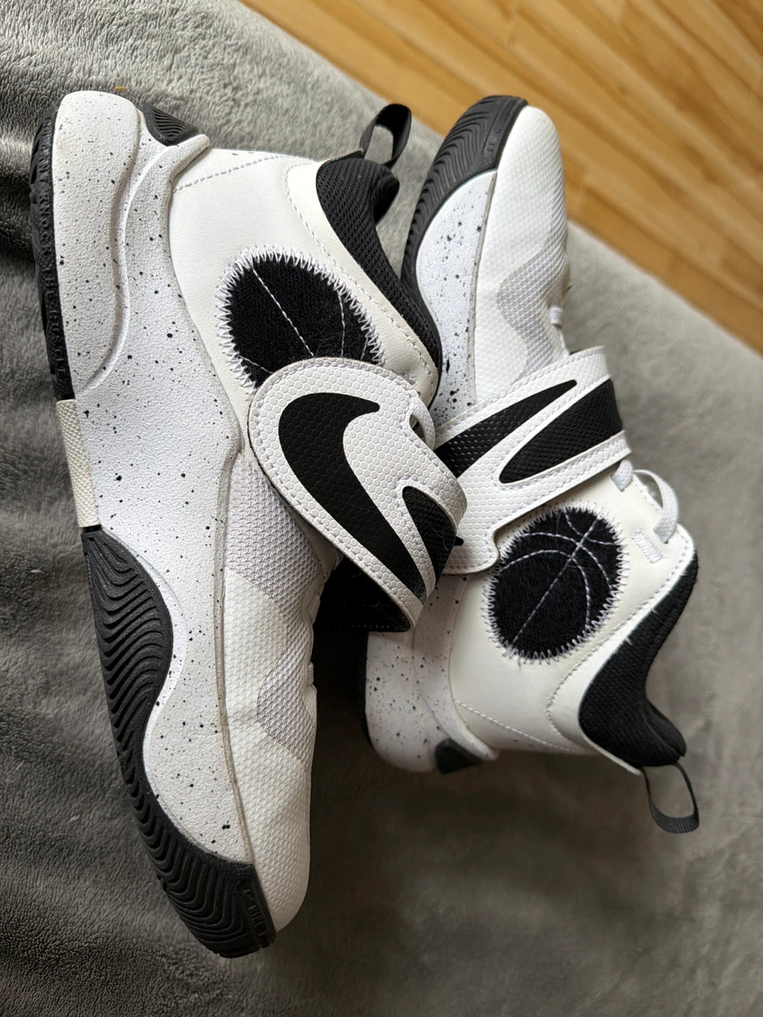 Nike Basketball Shoes - photo 3