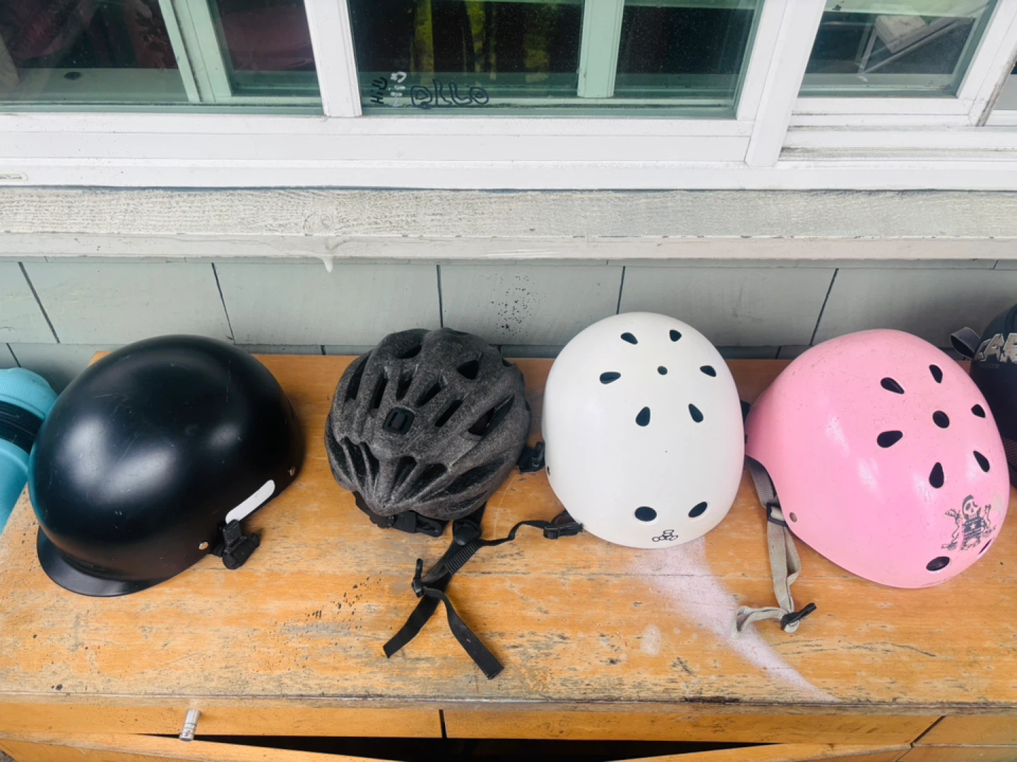 Four Assorted Youth Helmets - photo 3