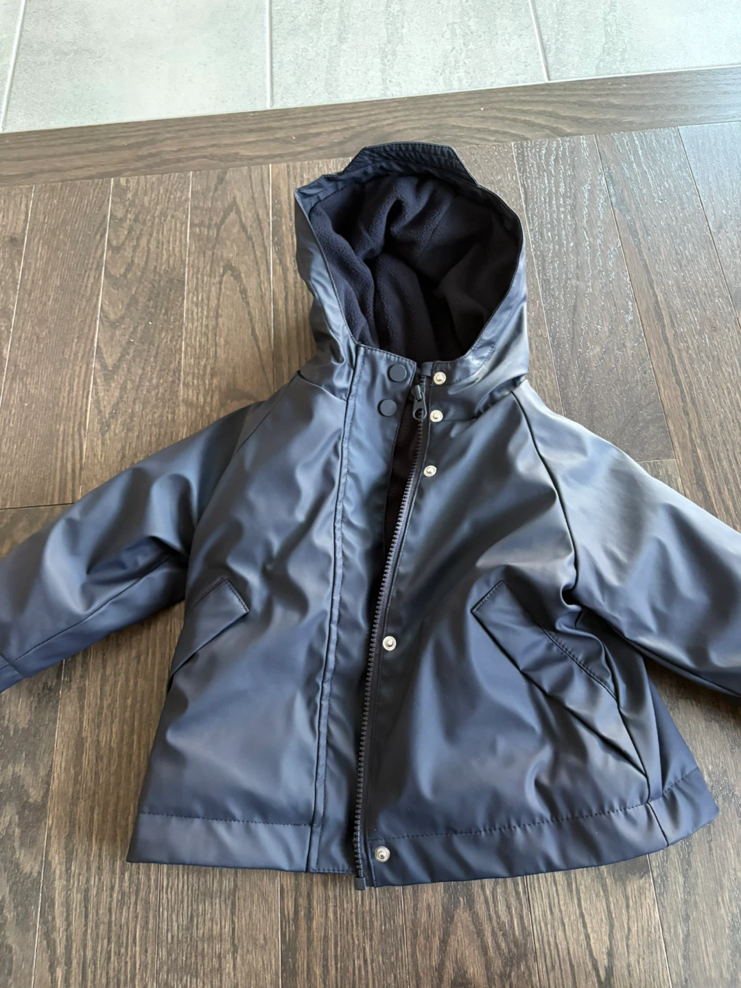 Zara rain jacket 12-18 and rain pants 18-24 - photo 2