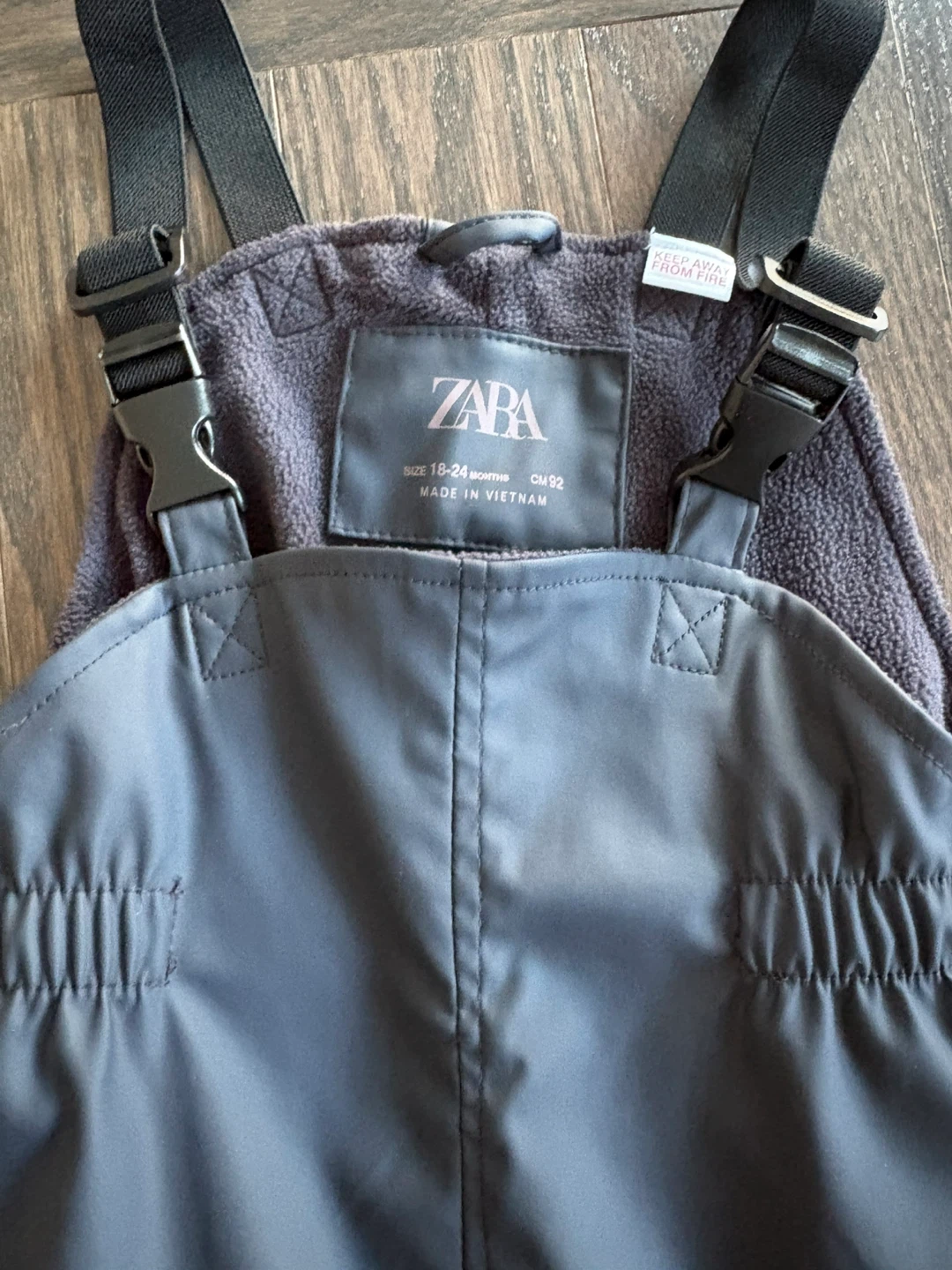 Zara rain jacket 12-18 and rain pants 18-24 - photo 3