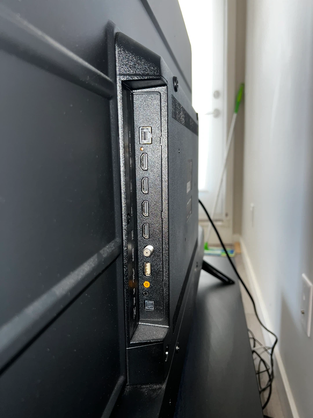 Philips 50" 4K UHD Roku TV - photo 4