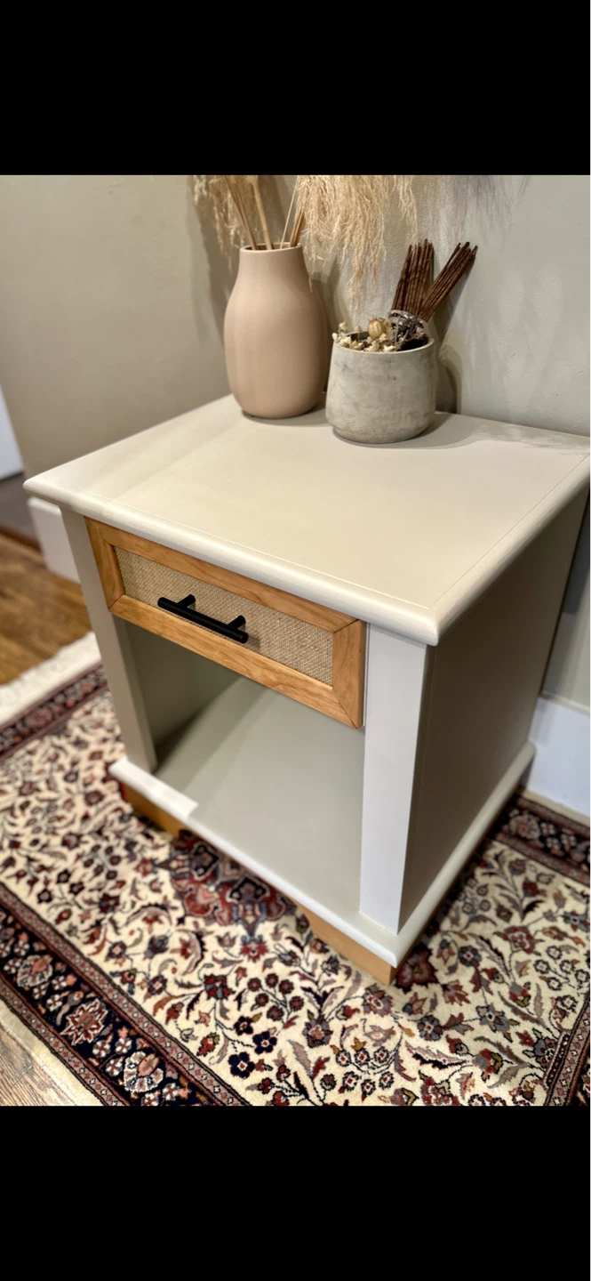 Bedside Table / Nightstand / Drawer - photo 2