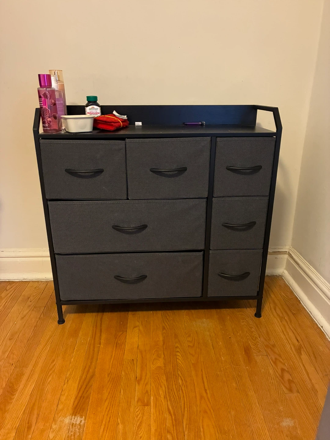 Dresser with 7 drawers