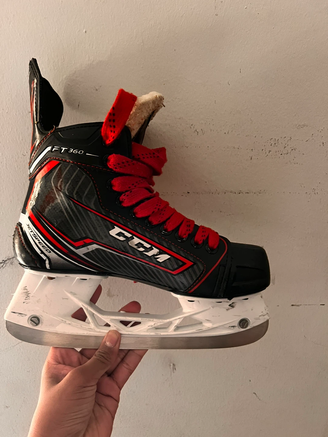 CCM FT360 Ice Hockey Skates Size 4.5 - photo 4