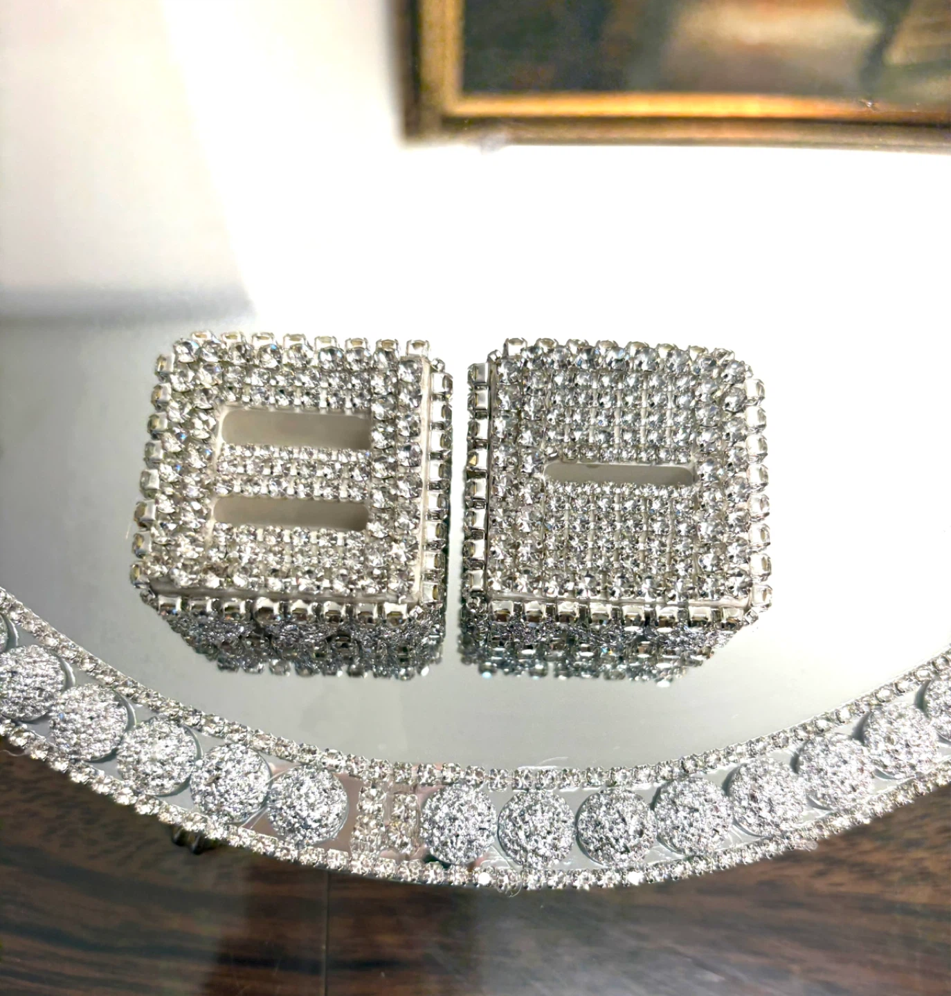 Round mirror tray with crushed diamond and silver rhinestones - photo 3