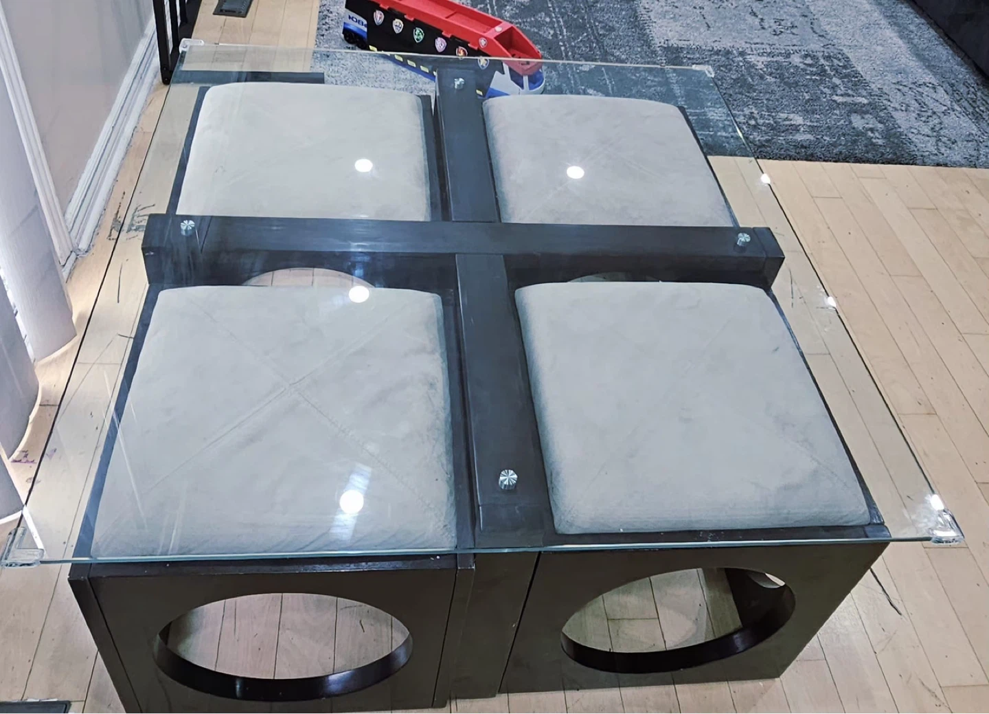 Square Glass Coffee Table with 4 Ottomans - photo 2