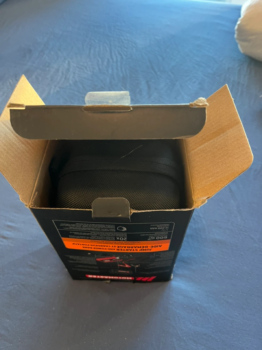 Motomaster Jump Starter and Power Bank - photo 4