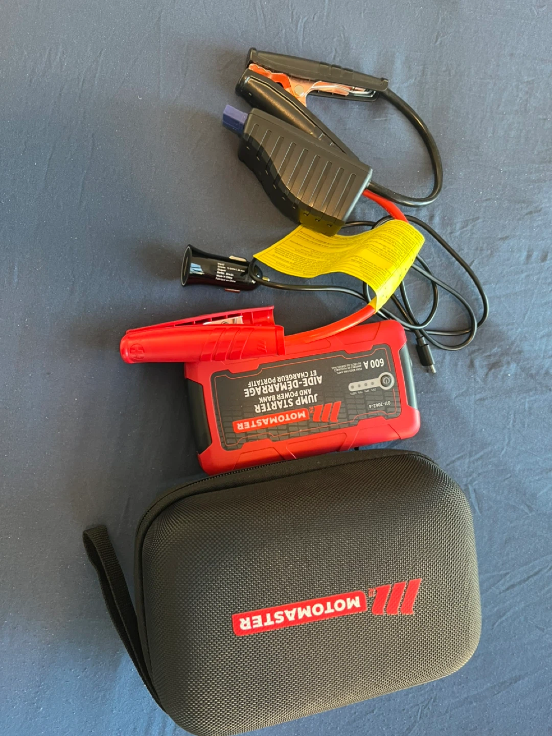 Motomaster Jump Starter and Power Bank - photo 2