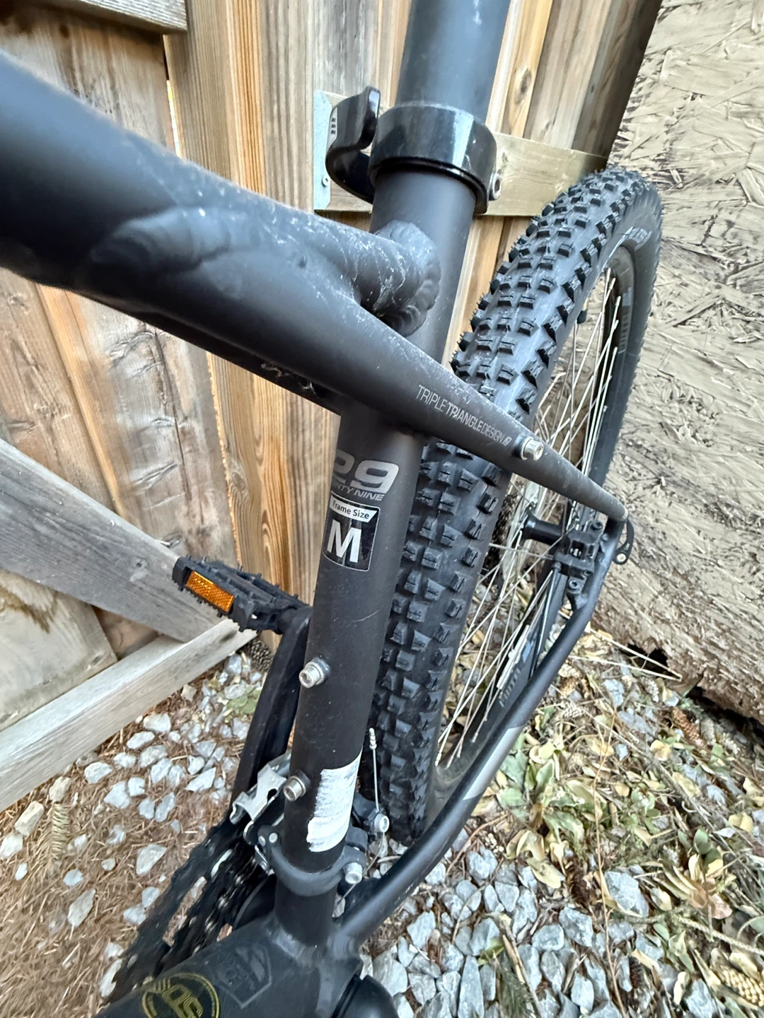 GT Avalanche Sport Mountain Bike - Size M - photo 4