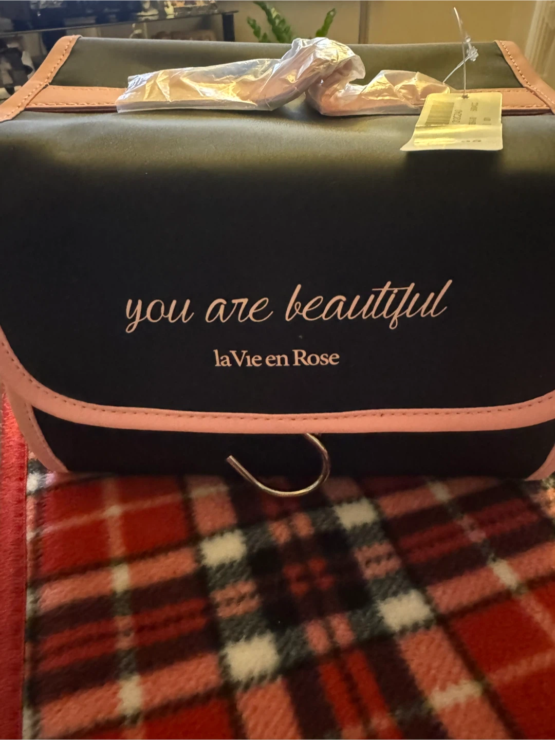 La Vie en Rose Black and Pink Travel Cosmetic Bag