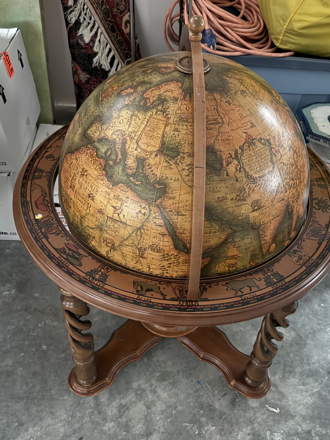 Italian Globe Bar - photo 2