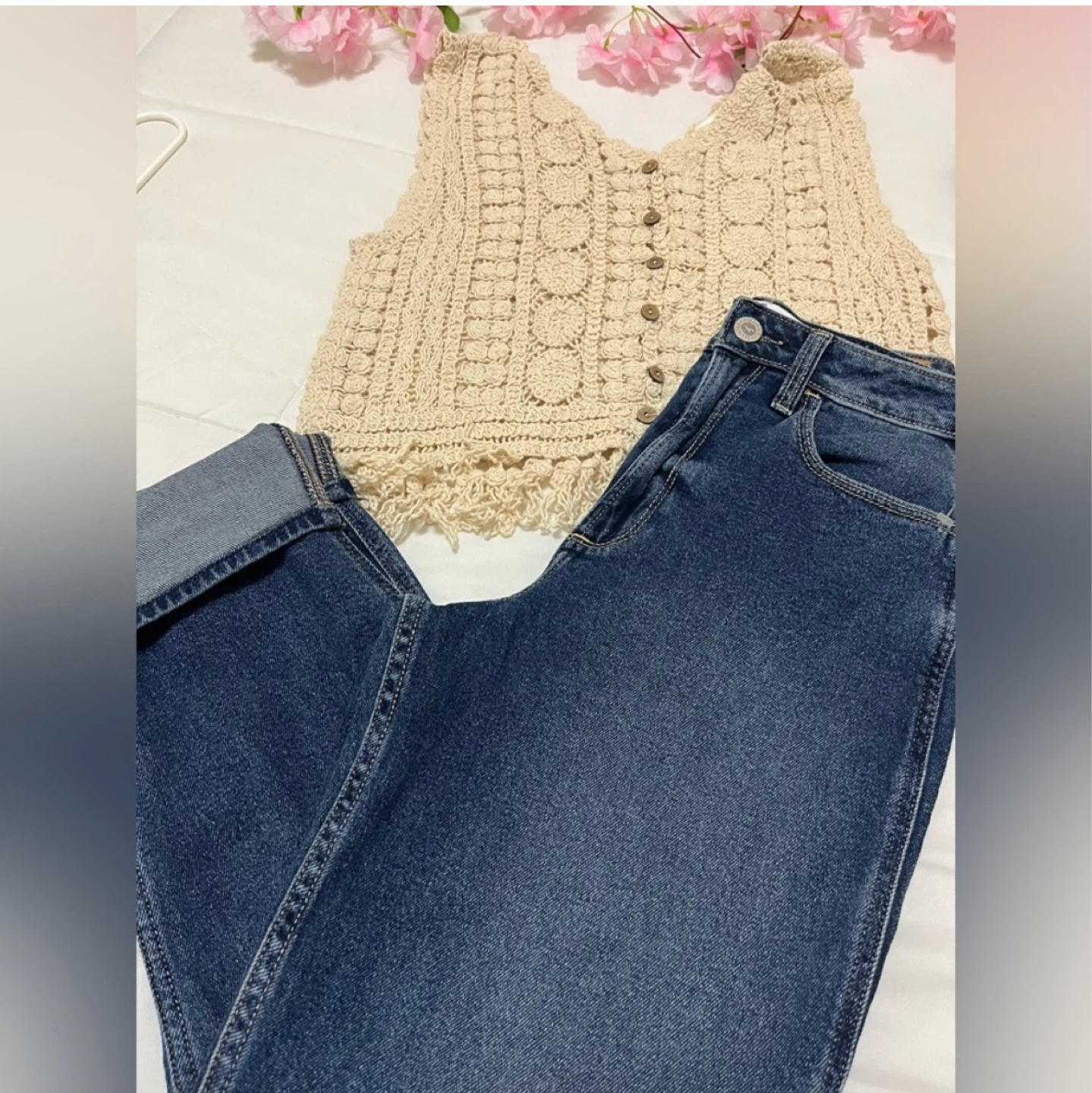 NEW/ Hollister California Curvy Ultra High Rise Mom Jean - photo 4