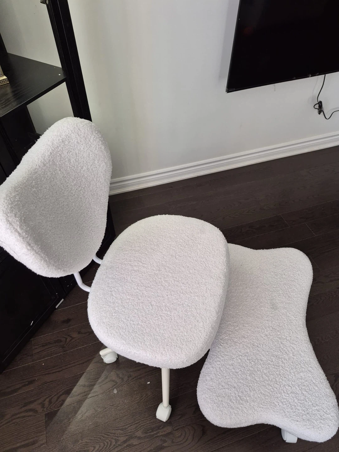 White Teddy Fleece Ergonomic Kneeling Chair