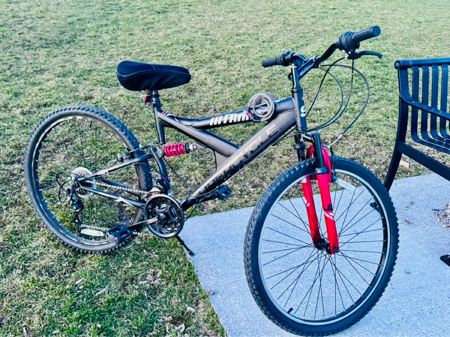 Supercycle Bike + Bell Zephyr 550 Pump – Very Good Condition set