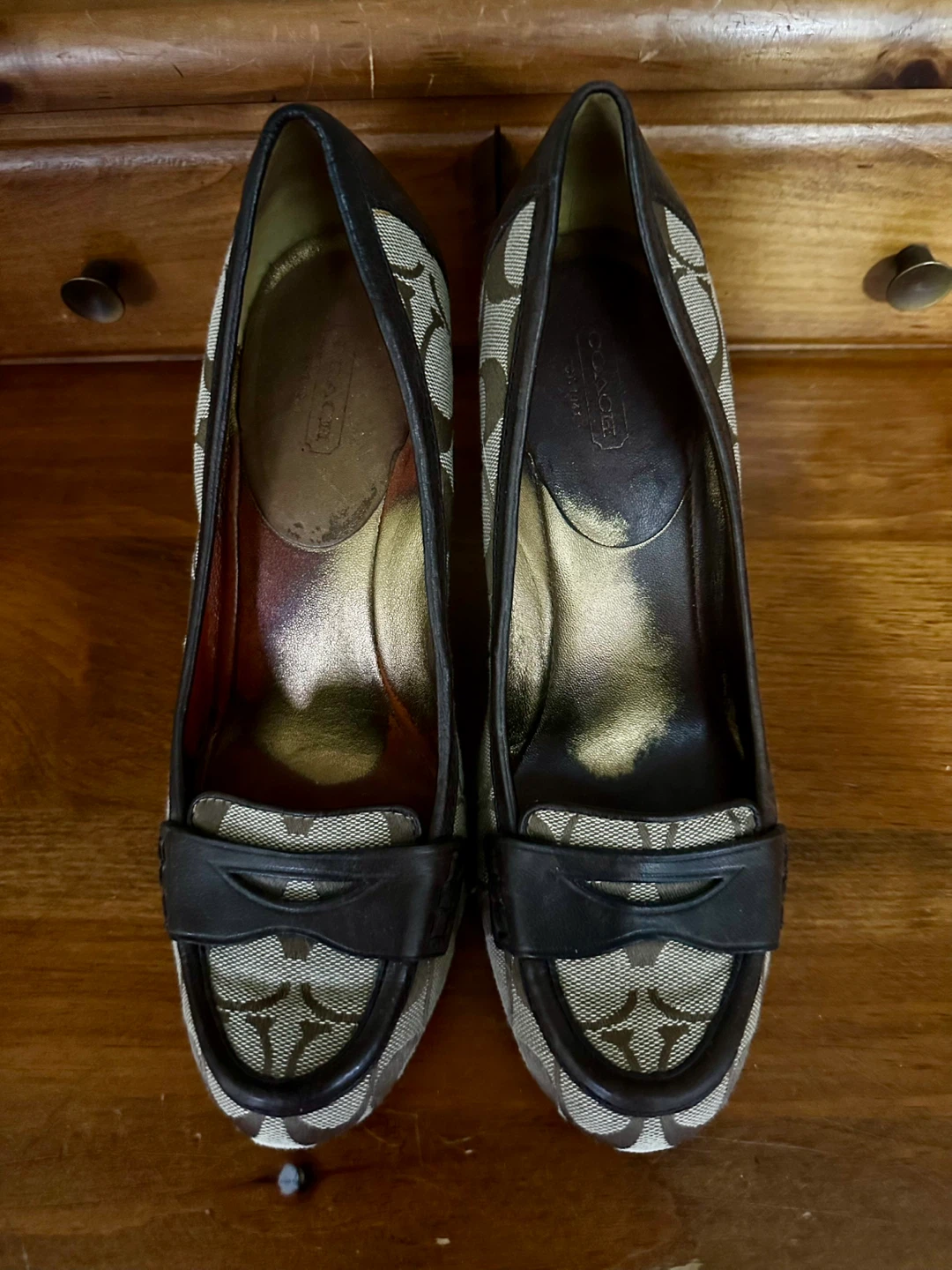 Vintage Coach Signature C Monogram Heels