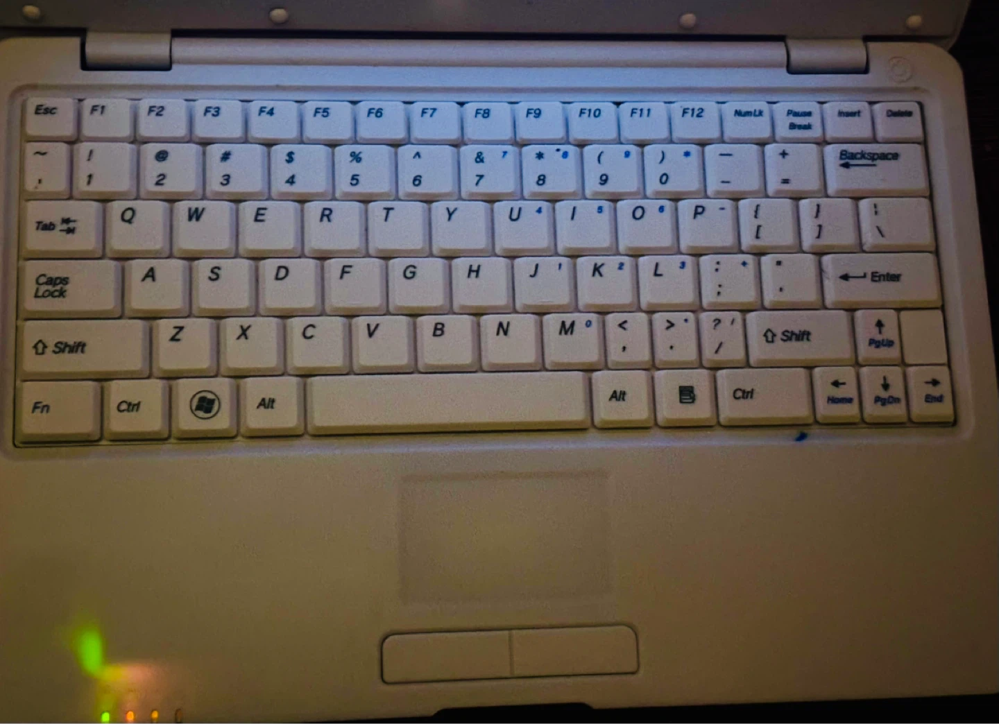 WOLVOL White Mini Laptop - photo 4