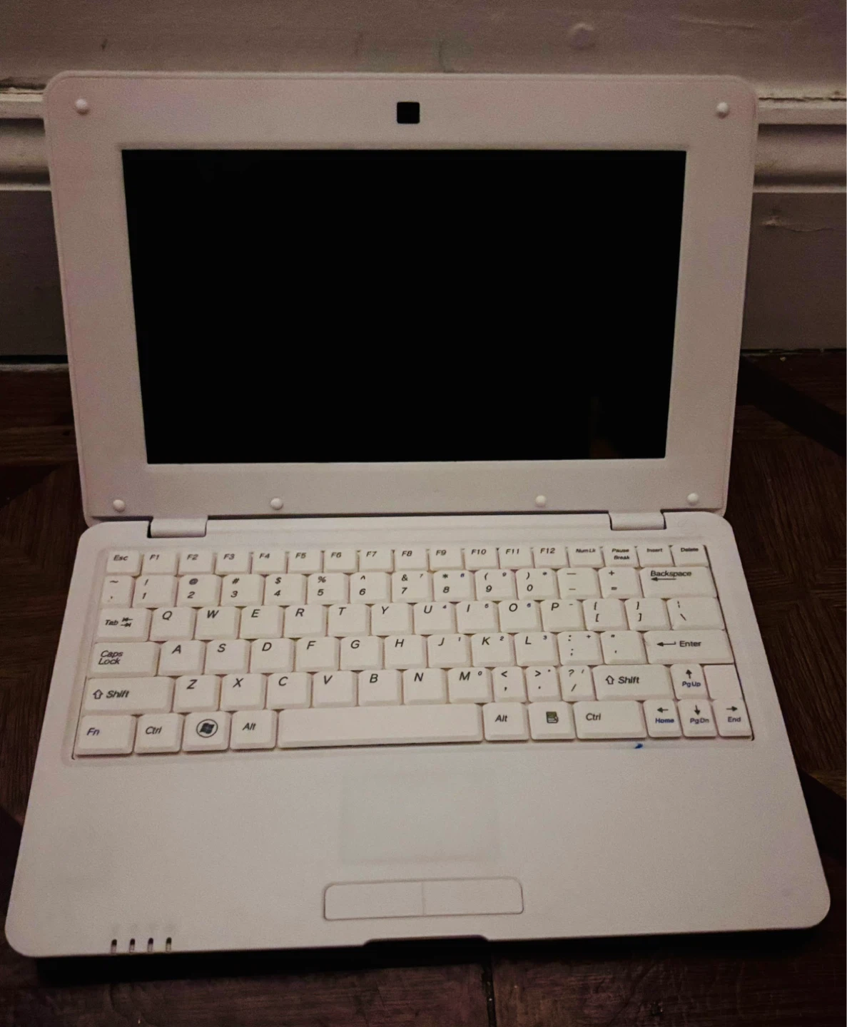 WOLVOL White Mini Laptop