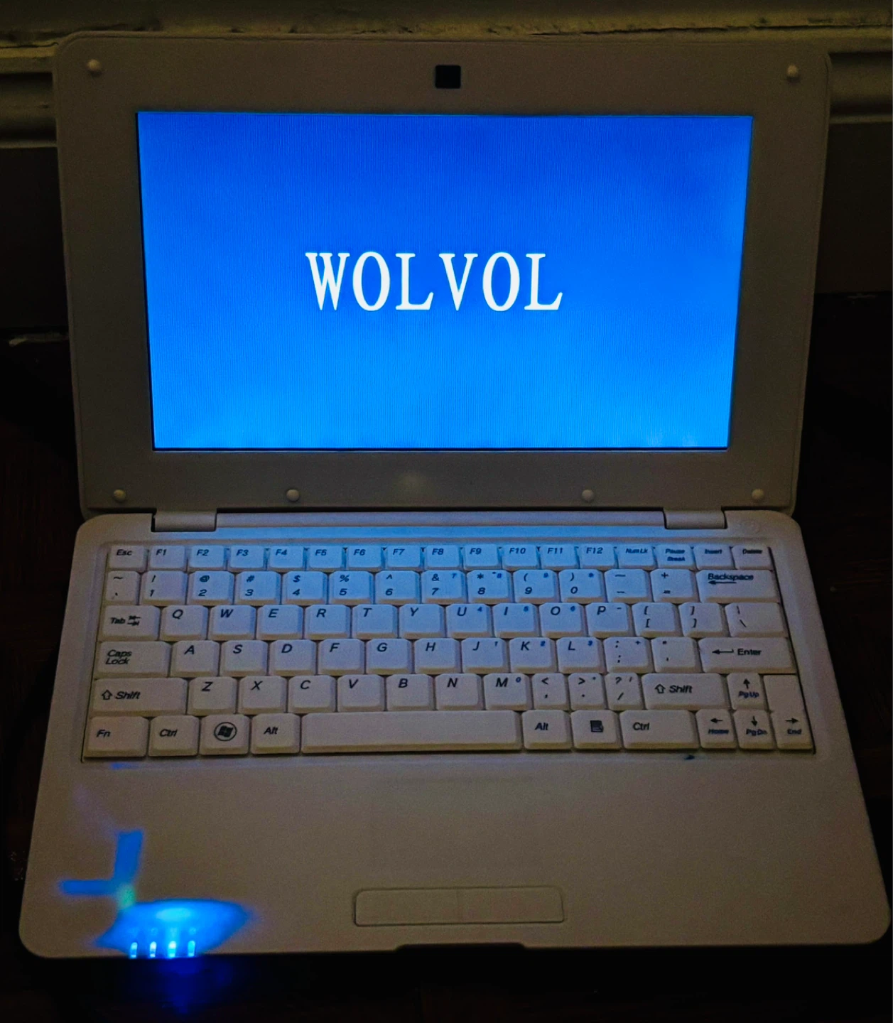 WOLVOL White Mini Laptop - photo 3