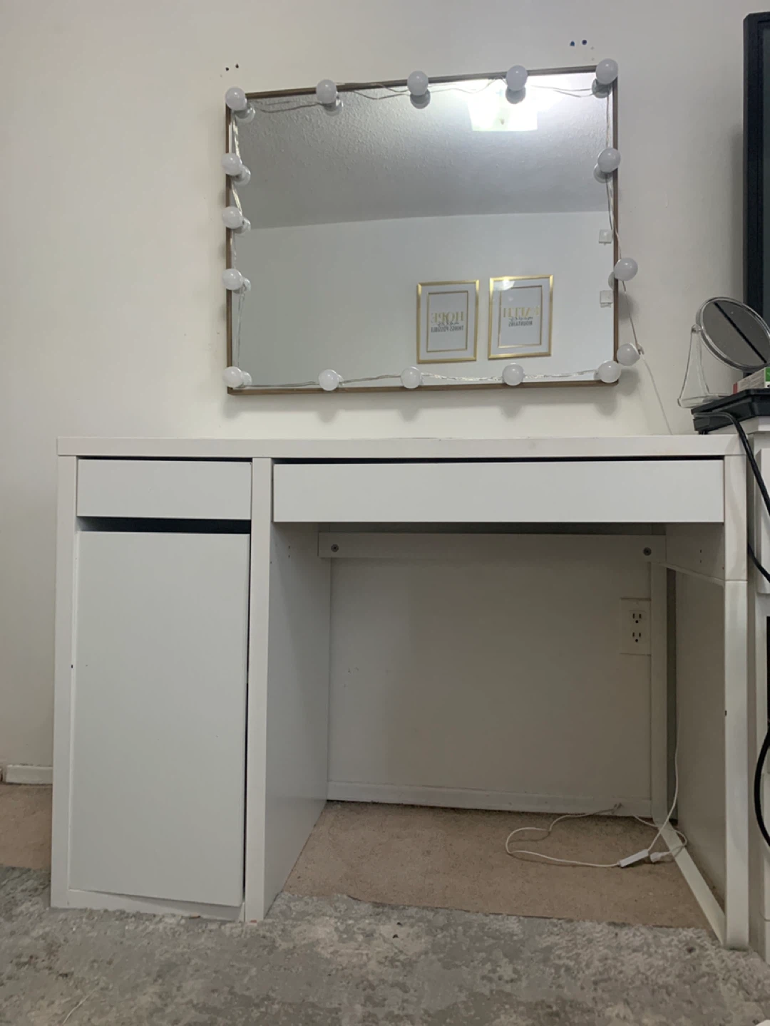 White Vanity Desk with Mirror and Lights