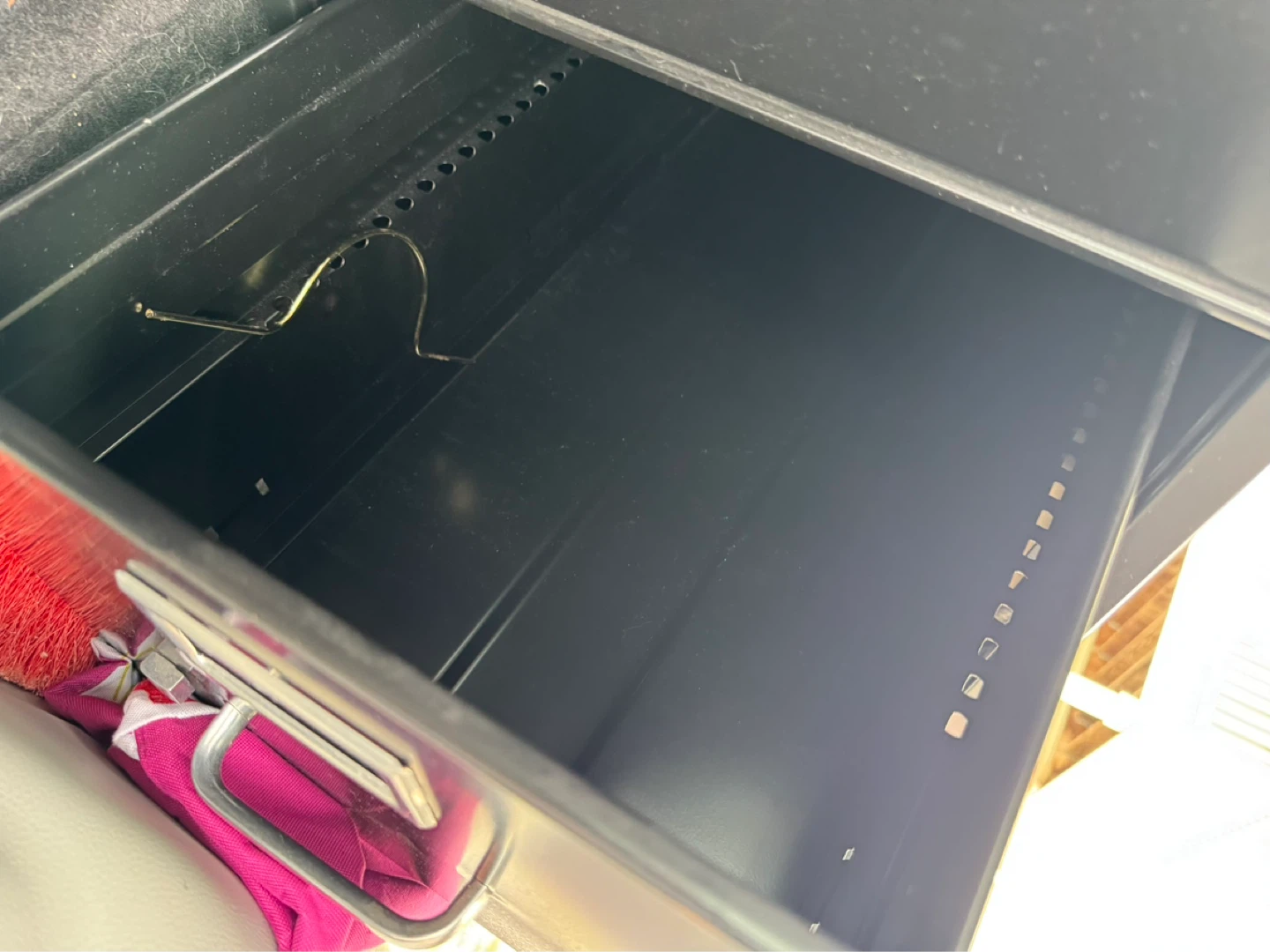 HON Black 4-Drawer Metal Filing Cabinet - photo 3