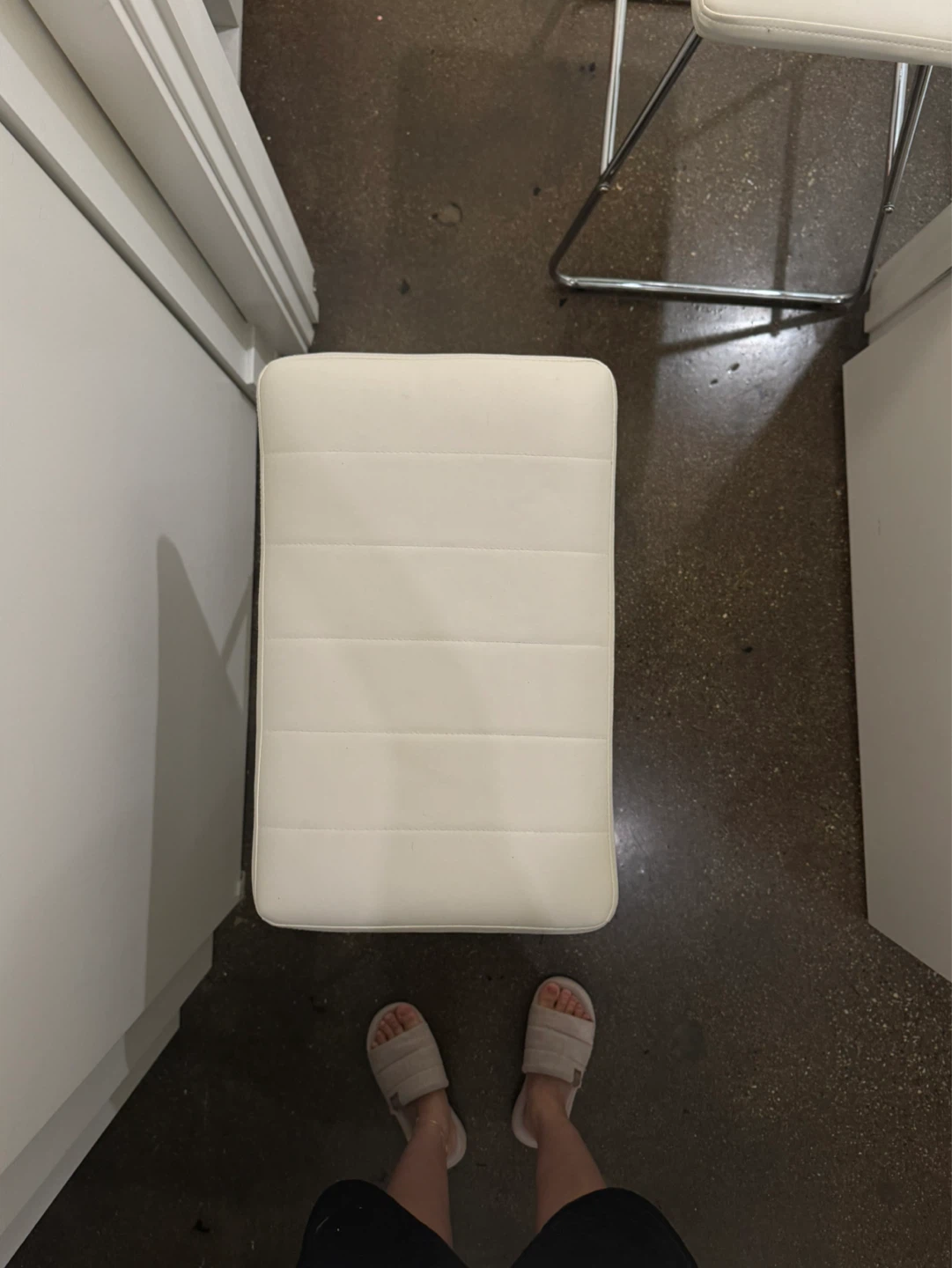 [Moving Sale] SICOTAS Bar Stools - Set of 2 - photo 3