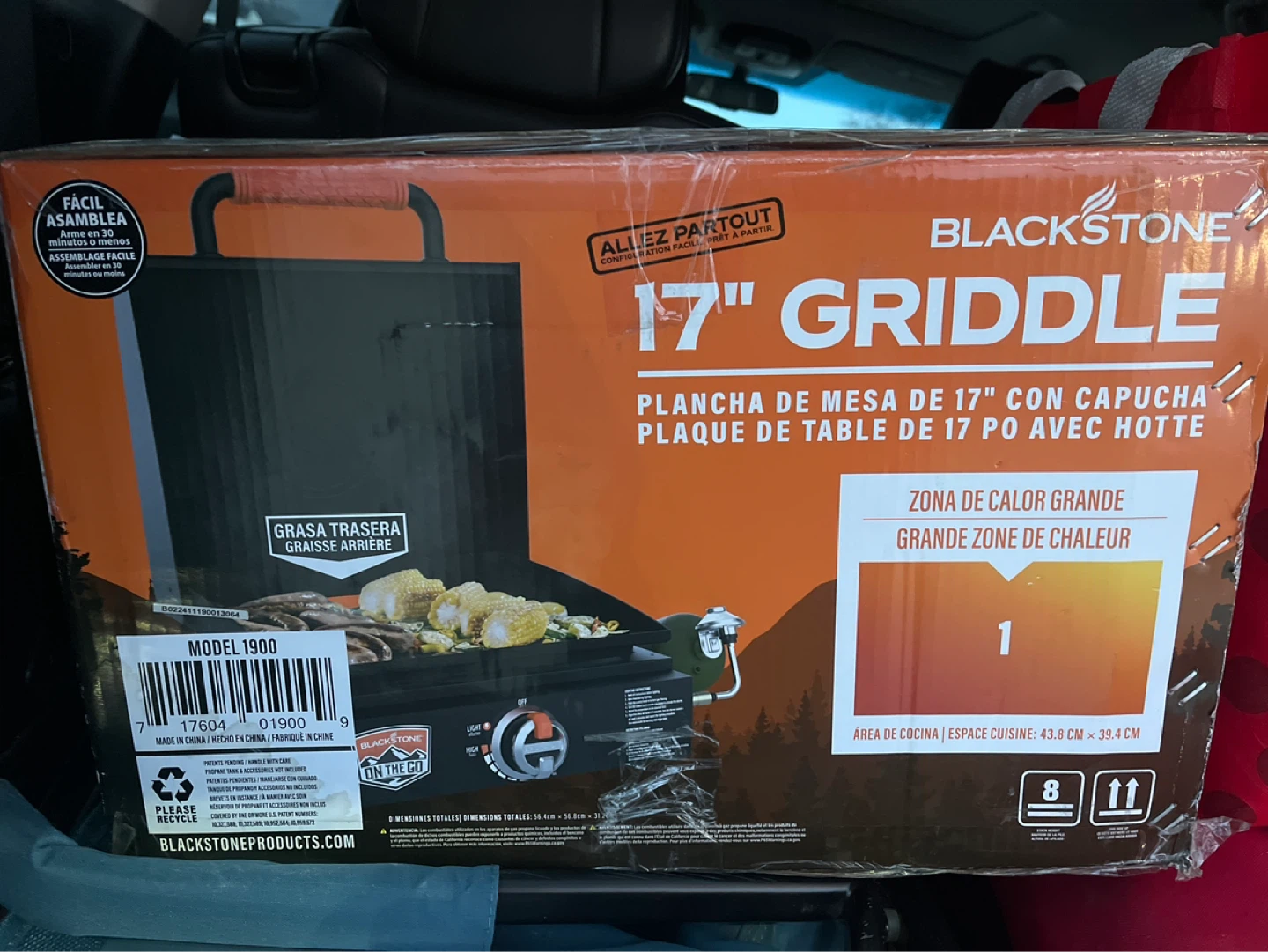New in box Blackstone 17" Griddle with Hood - photo 2