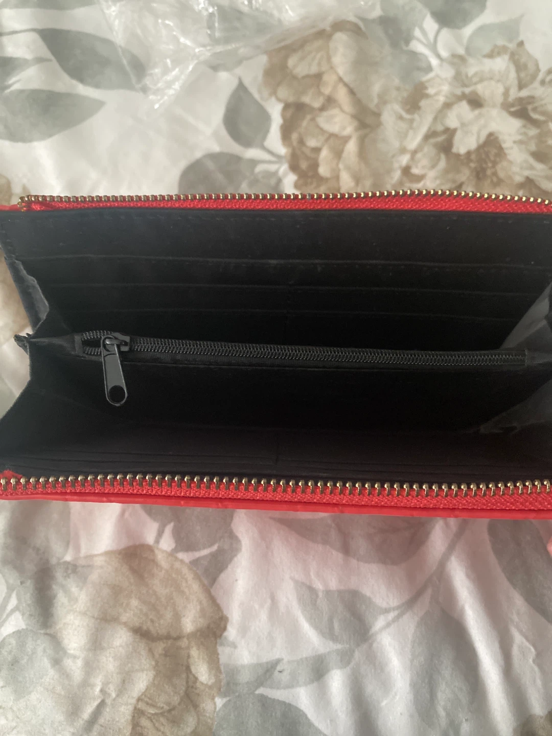 Red Quilted Wallet - photo 2