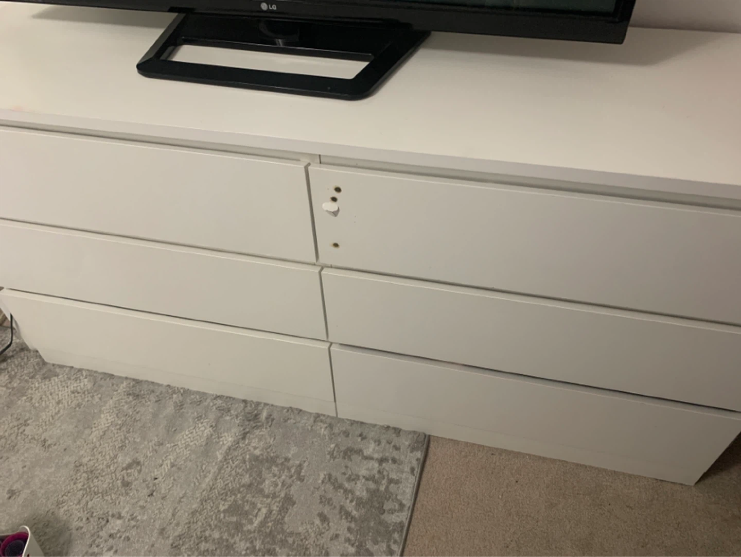 White 6-Drawer Dresser