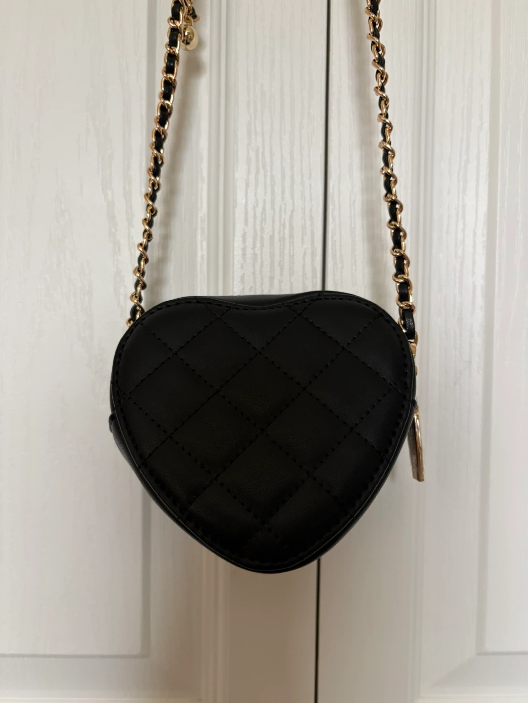 Black Quilted Heart Crossbody Bag - photo 4