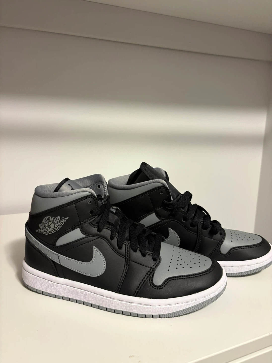 Air Jordan 1 Mid Women's Shoes - photo 2