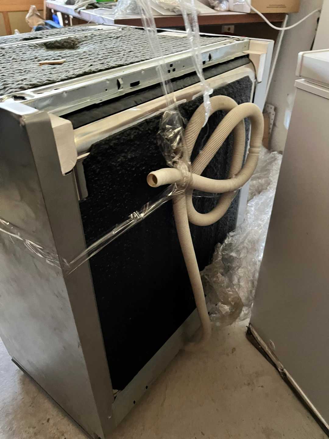 Bloomberg dishwasher - photo 4