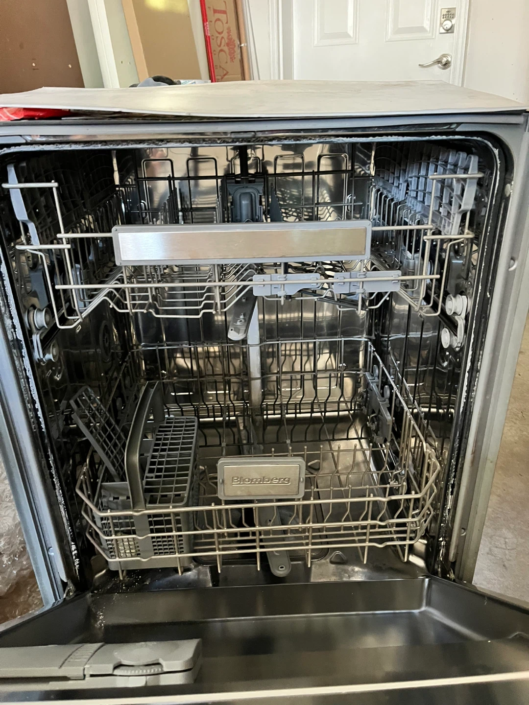 Bloomberg dishwasher - photo 3