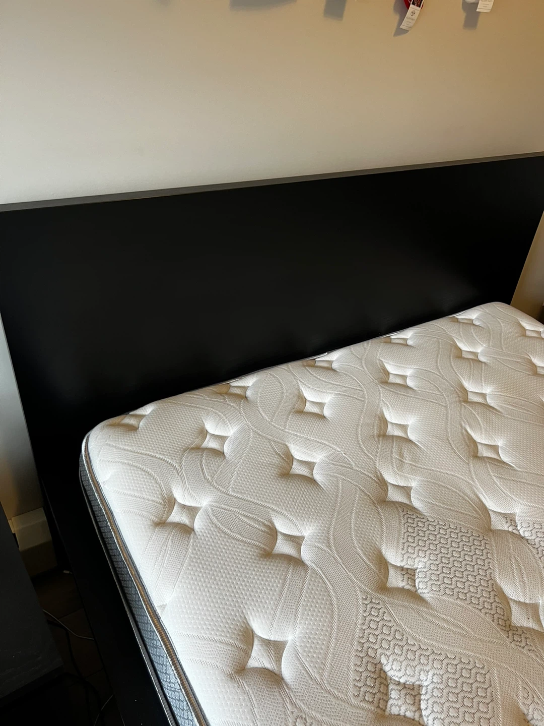 Complete Queen Bedroom Set - Sleep Country Mattress - photo 5