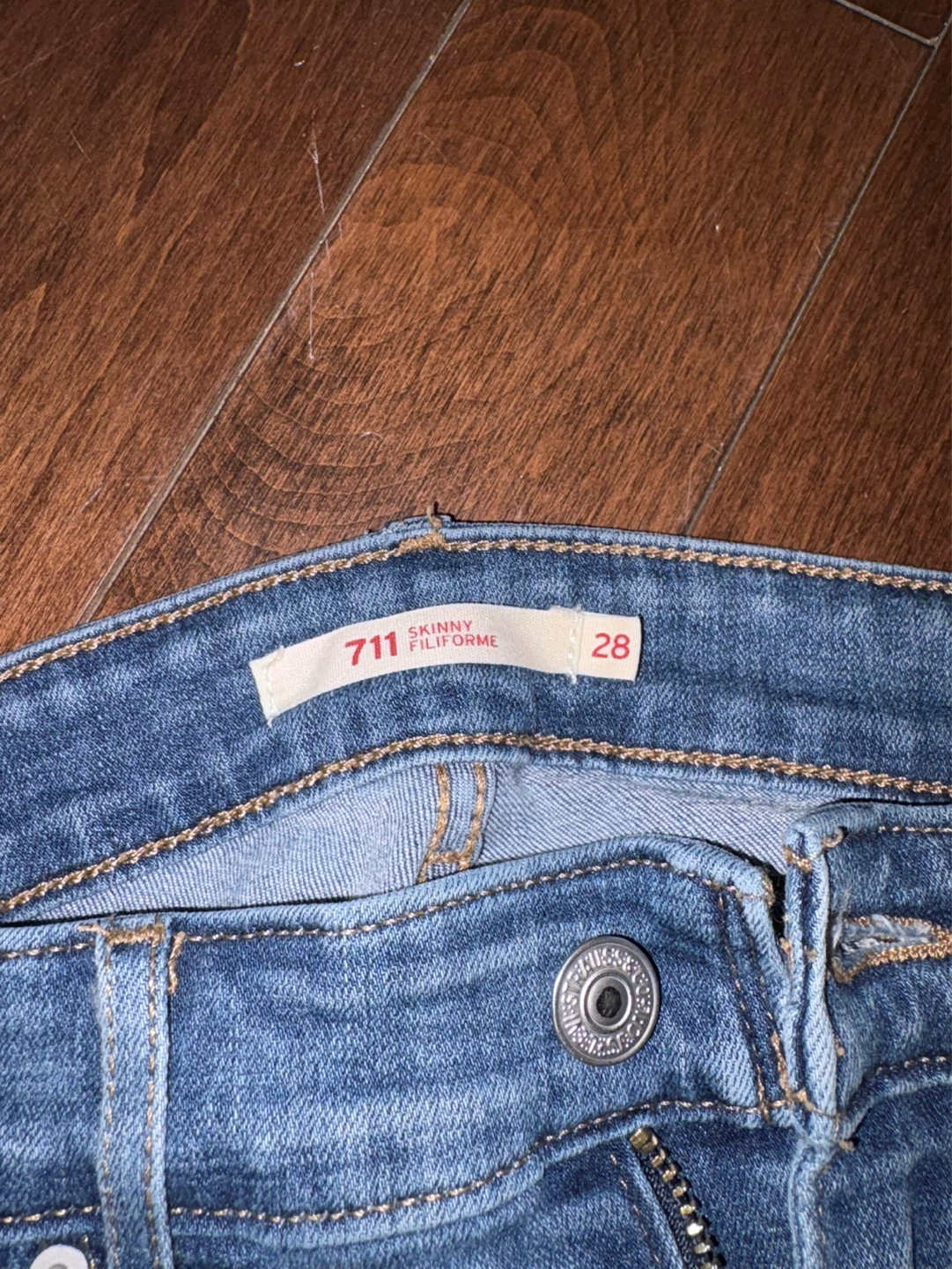 Levi's 711 Skinny Jeans Size 28 - photo 2