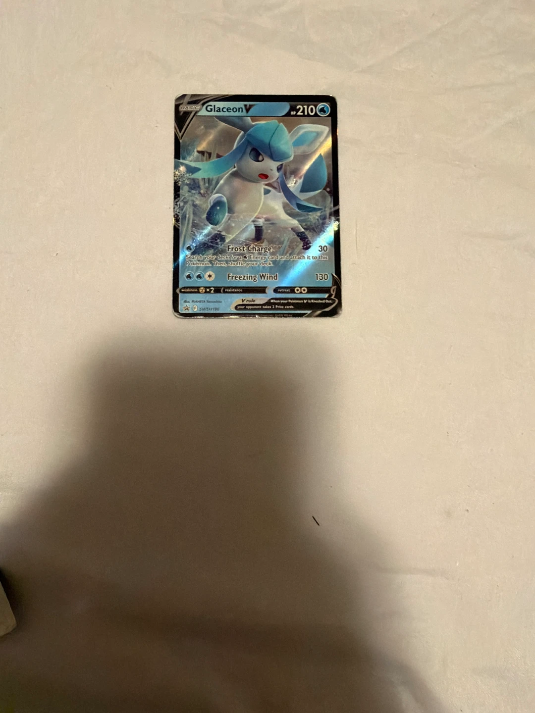 Glaceon V Pokémon Card