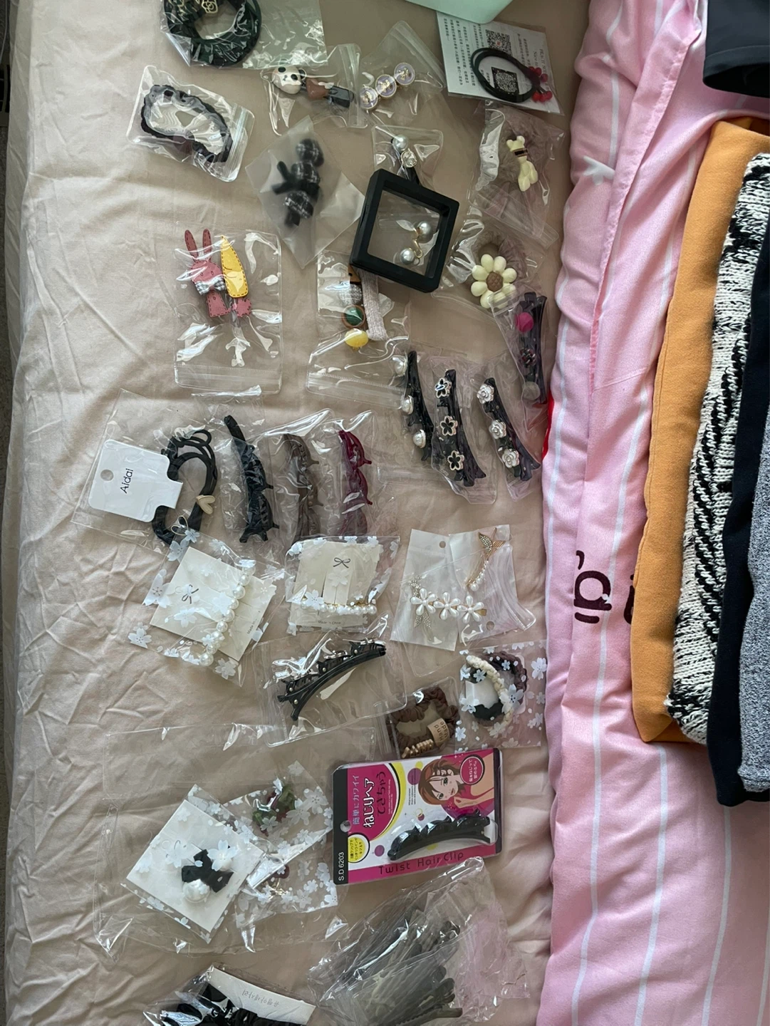 Assorted Hair Accessories and Scrunchies - photo 2