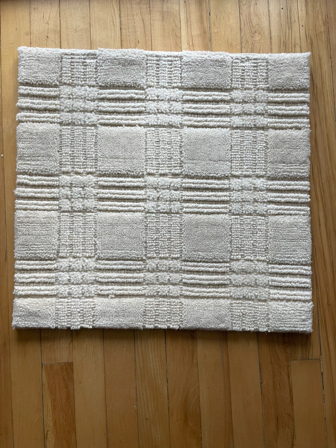 Compact Accent Rug