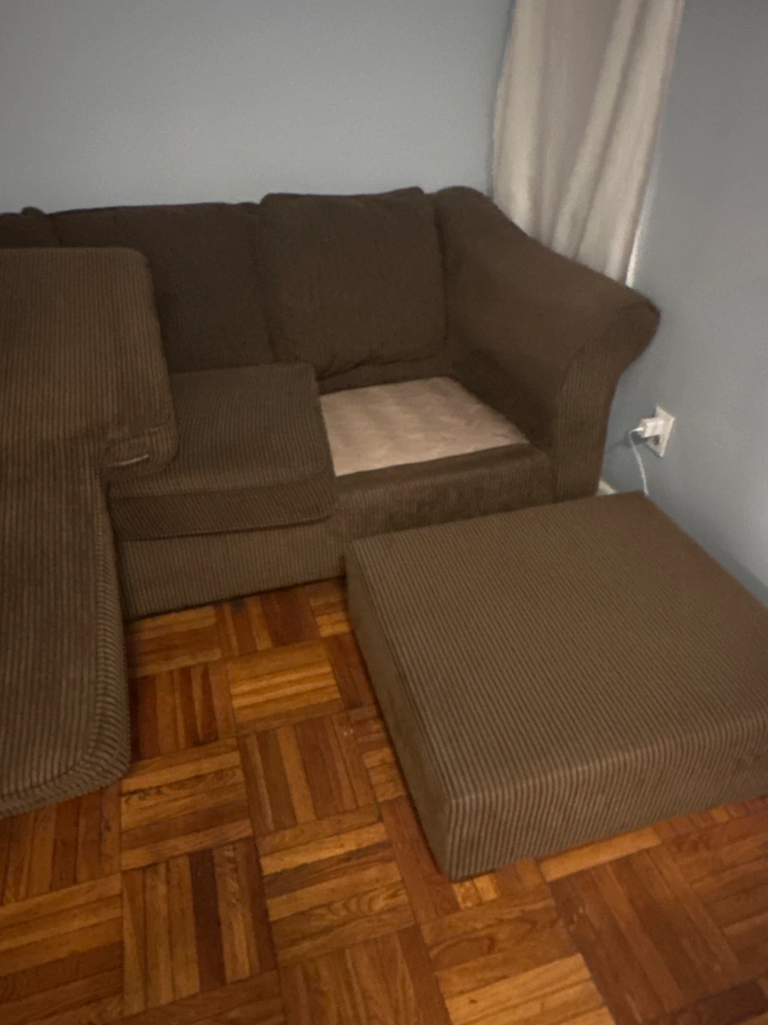 Brown couch - photo 3