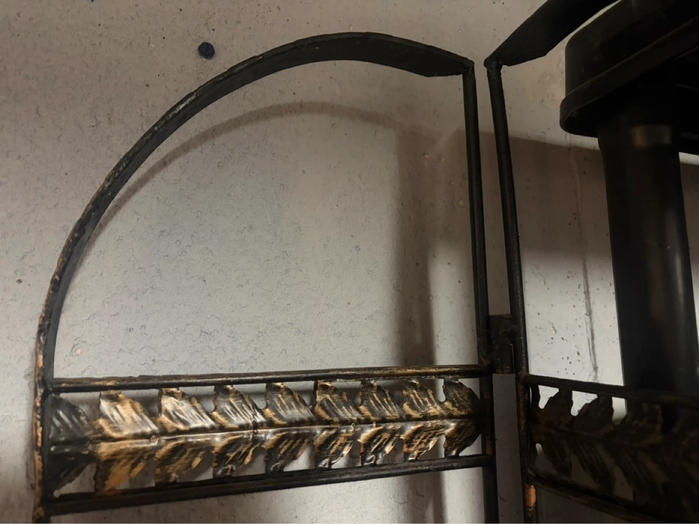 Vintage Wicker and Metal Corner Shelf Unit - photo 5