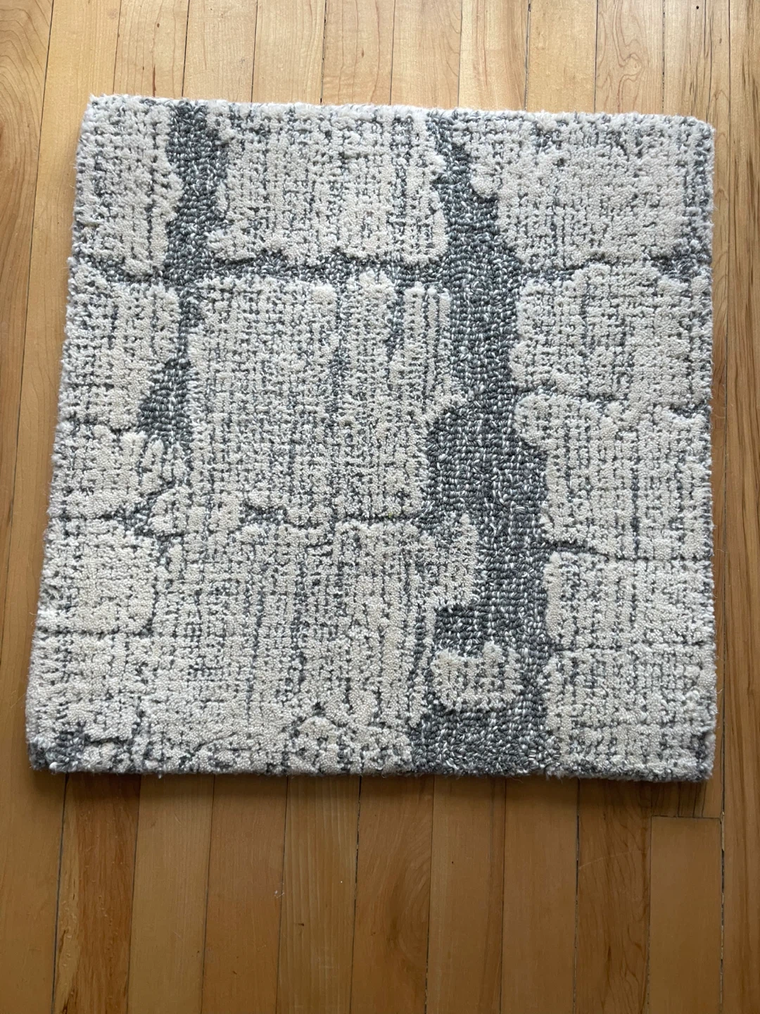 Compact Accent Rug