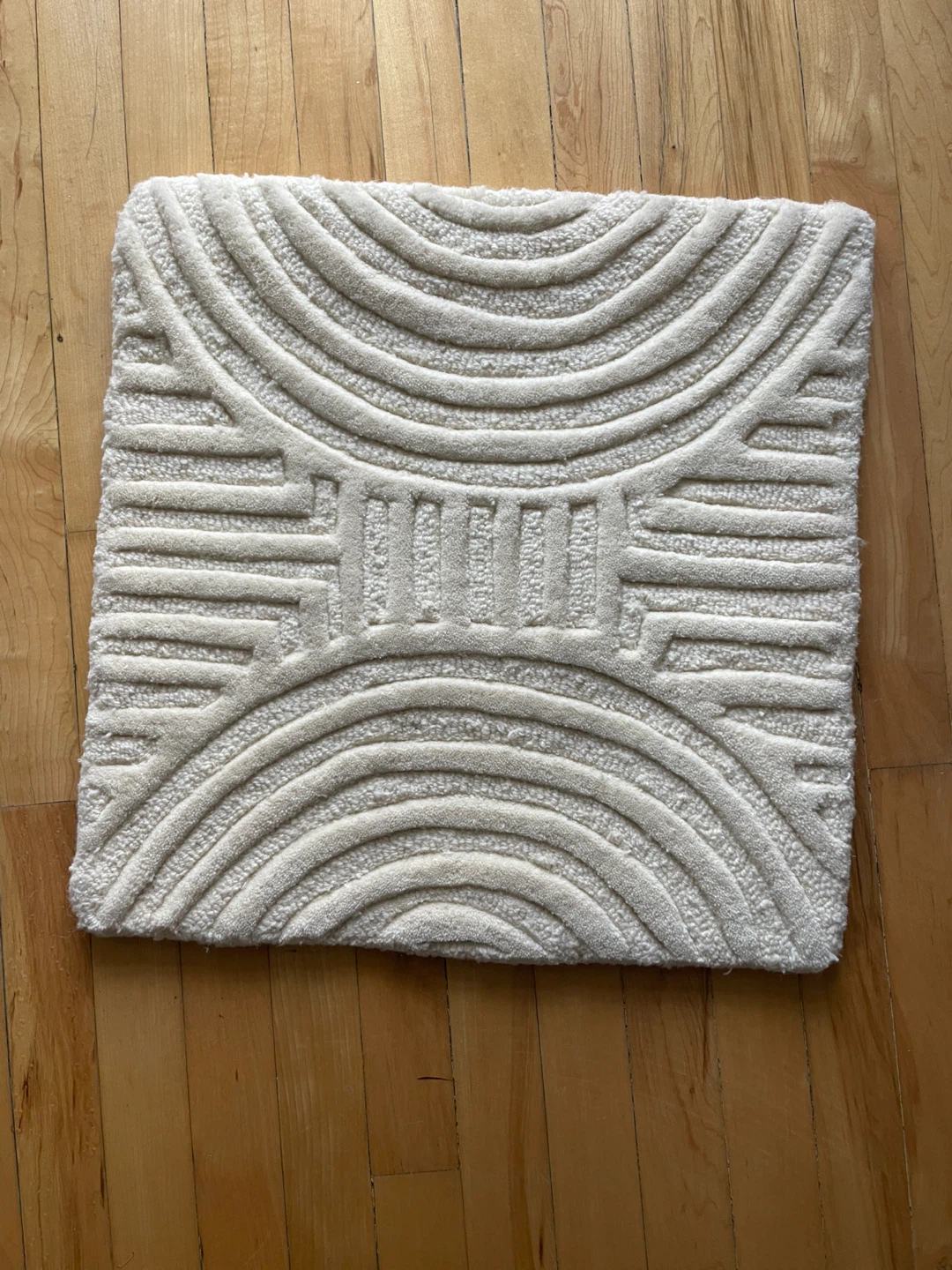 Compact Accent Rug