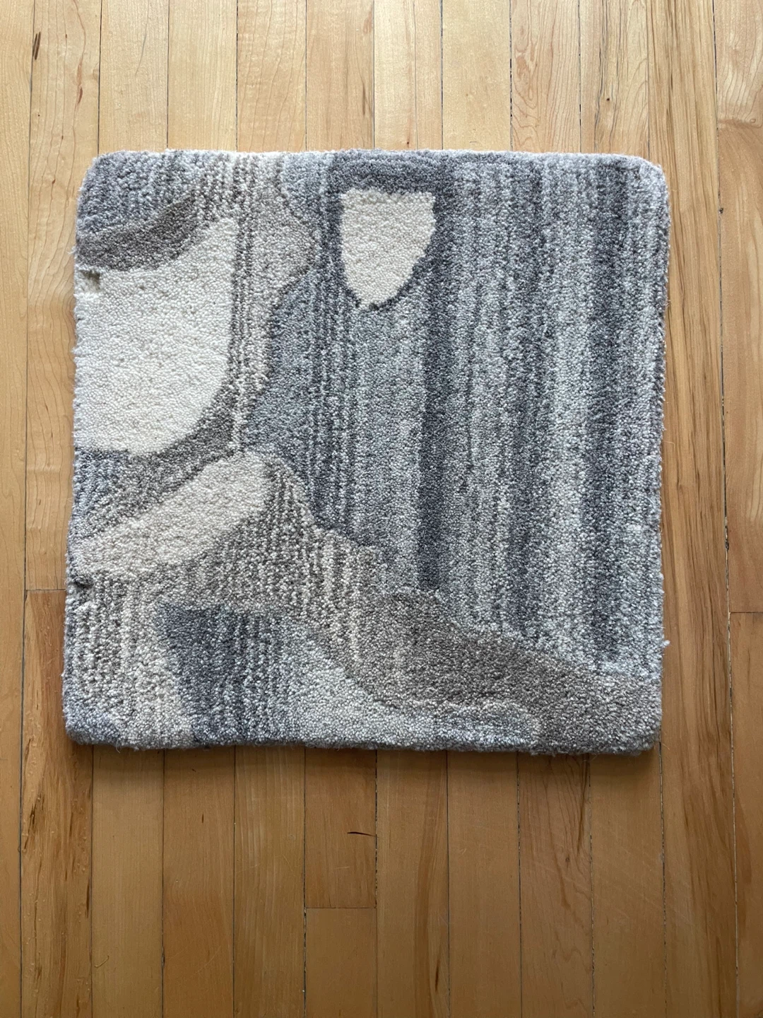Compact Accent Rug