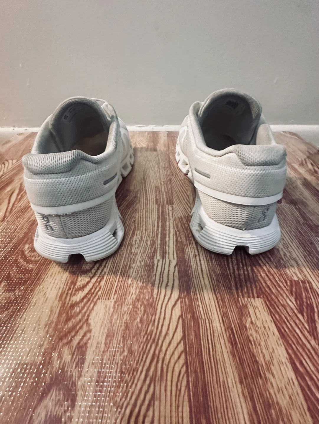 On Cloud Running Shoes - photo 4