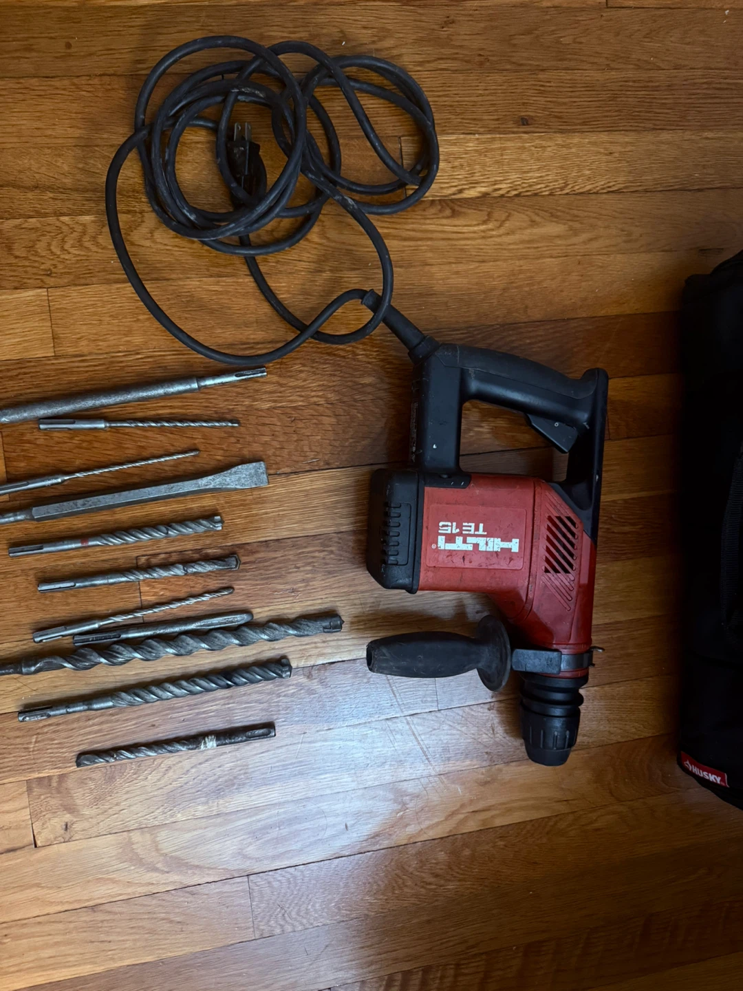 Hilti TE 15 Rotary Hammer Drill with Drill Bits and Husky Bag - photo 3