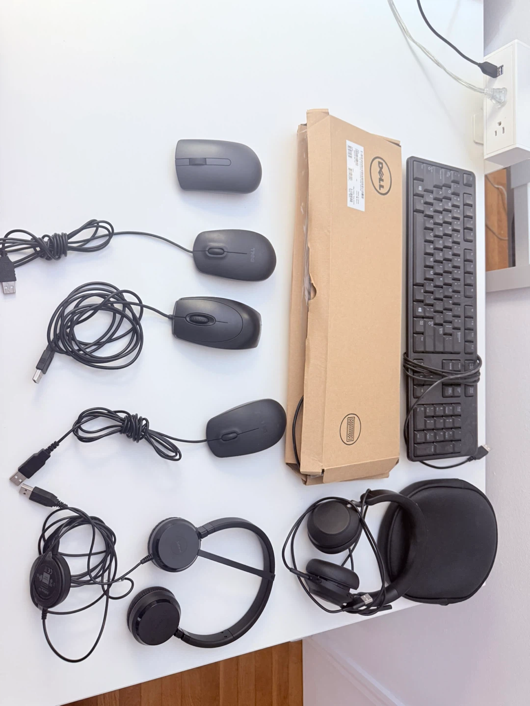 Dell Keyboard and 4 Mice Bundle with Jabra Headphones - photo 3