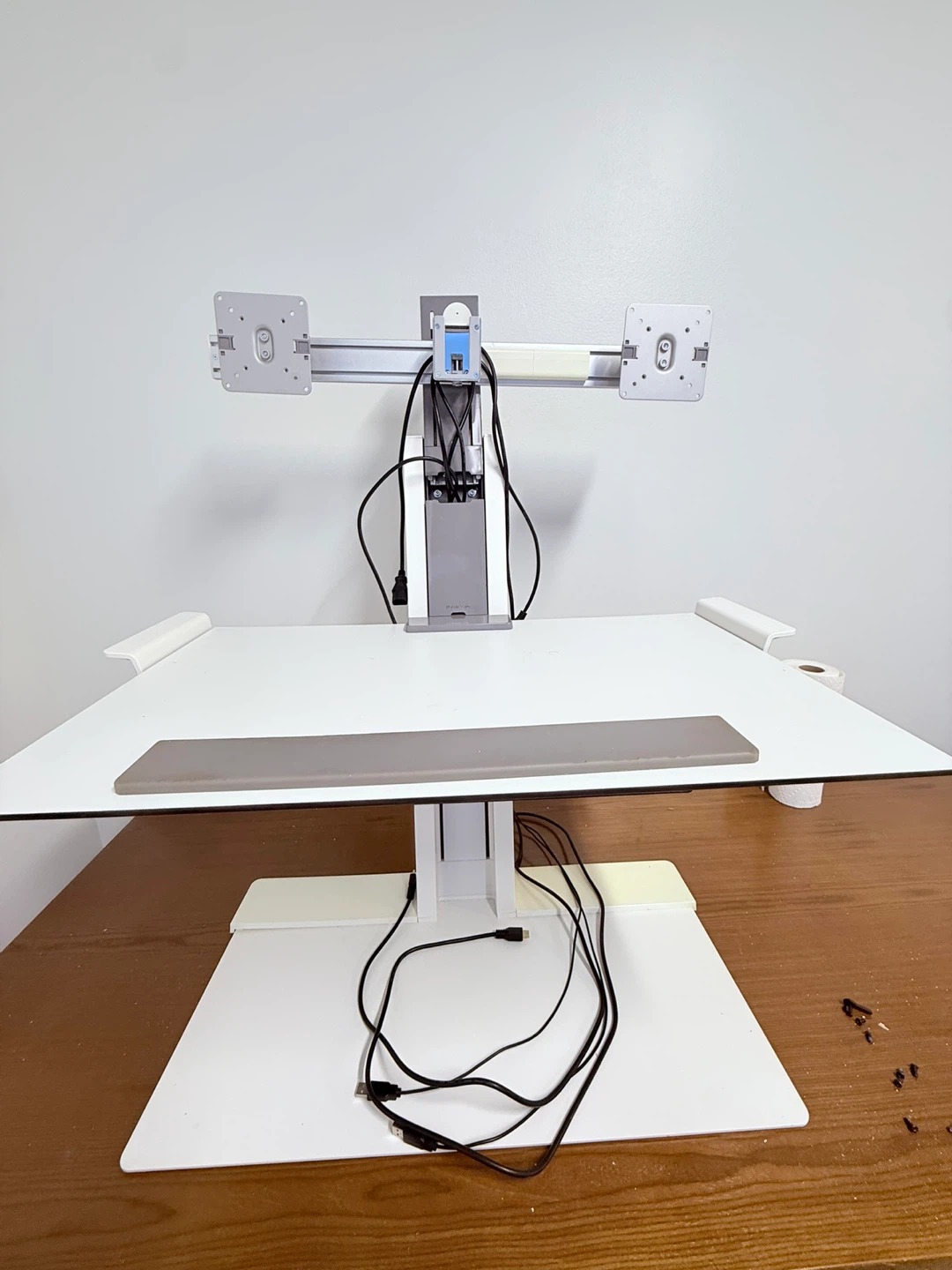 Humanscale Monitor Arm and Standing Desk Converter - photo 3